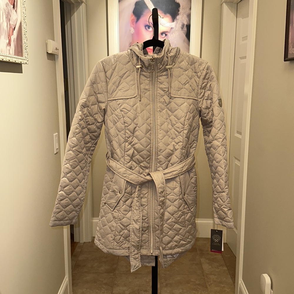 VINCE CAMUTO women’s Belted Hooded Quilted Jacket - Picture 5 of 16